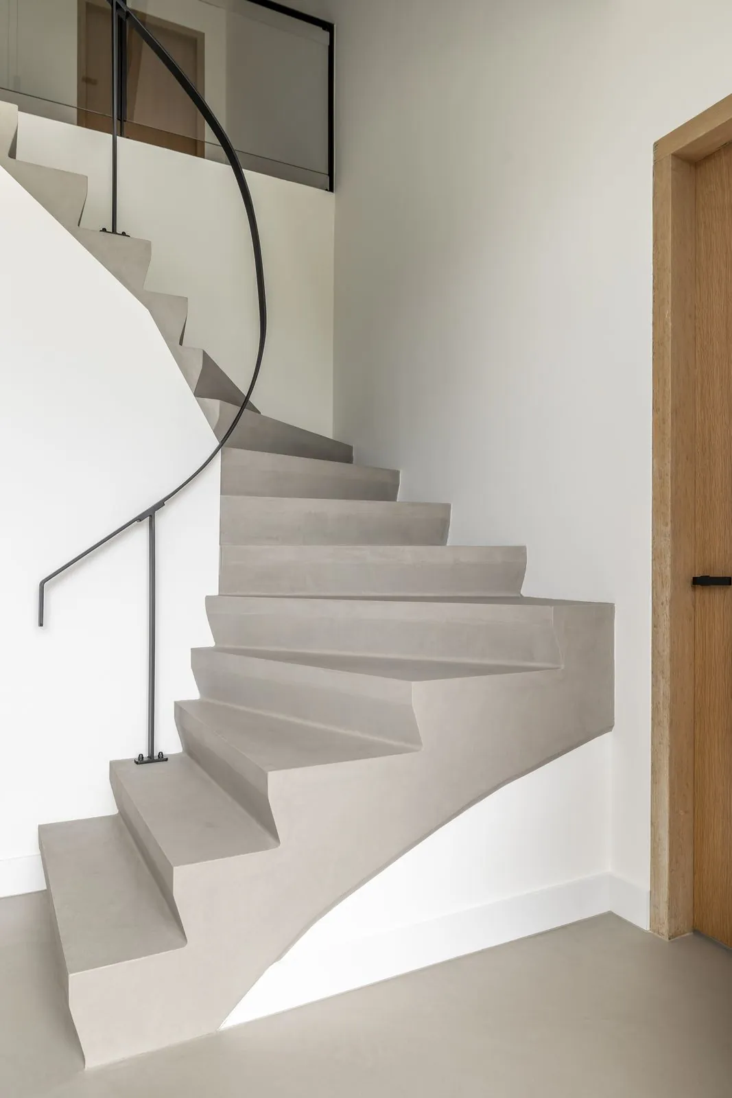 Gewendelte Treppe aus Mikrozement